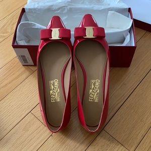 Salvatore ferragamo pink shoes almost new
